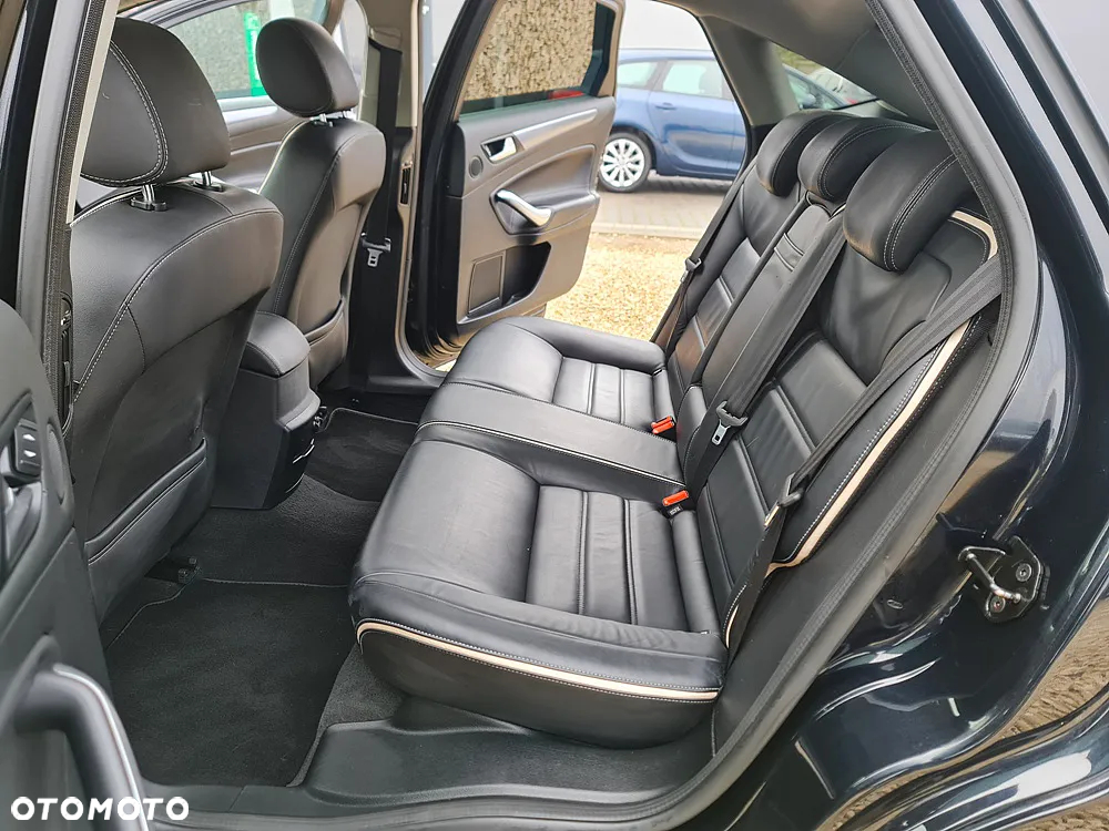 Ford Mondeo Turnier 2.0 TDCi Ambiente - 17