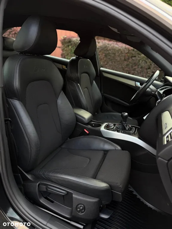 Audi A4 Avant 2.0 TDI DPF quattro S line Sportpaket (plus) - 36