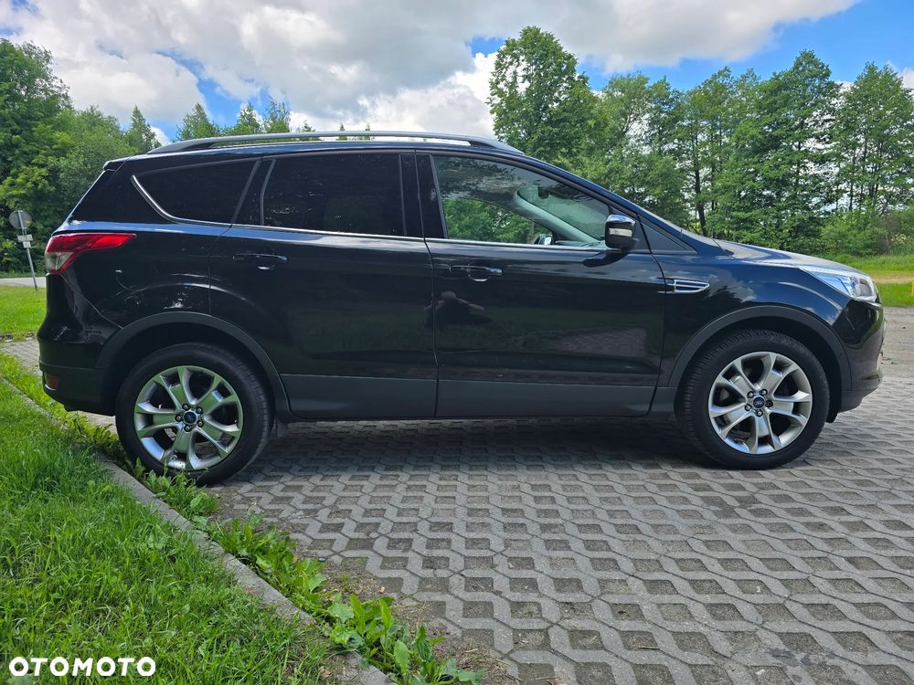 Ford Kuga 2.0 TDCi 4WD Titanium - 4
