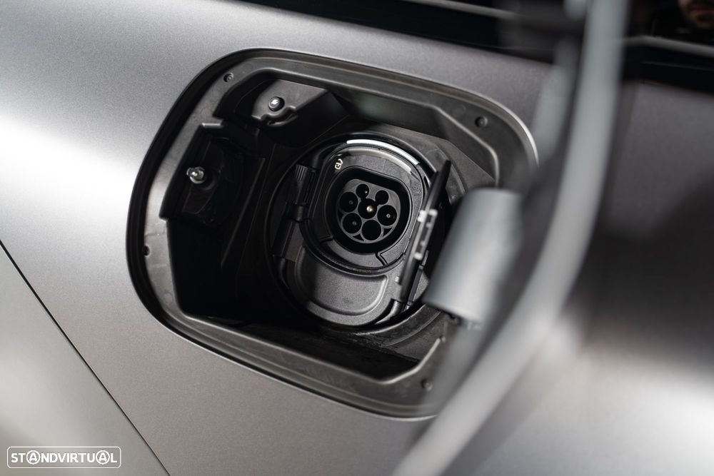 Mercedes-Benz CLA 250 e Shooting Brake AMG Line - 54