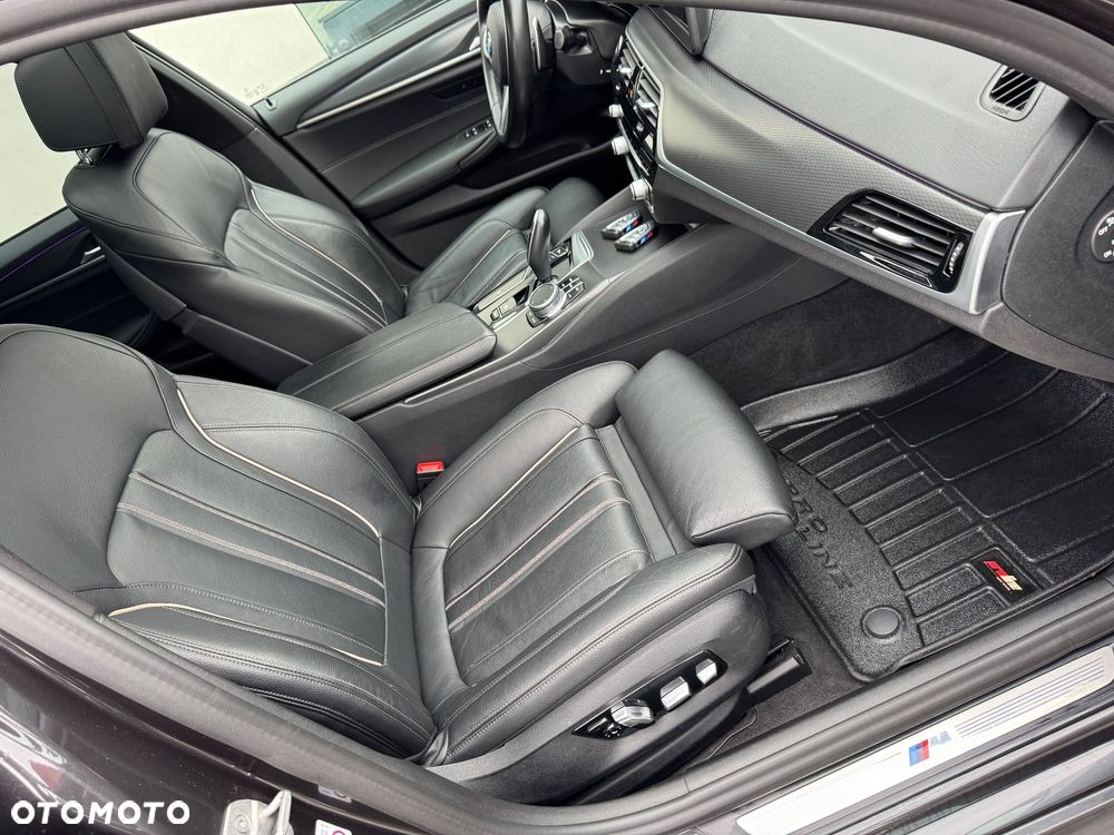 BMW Seria 5 530d xDrive mHEV M Sport sport - 28