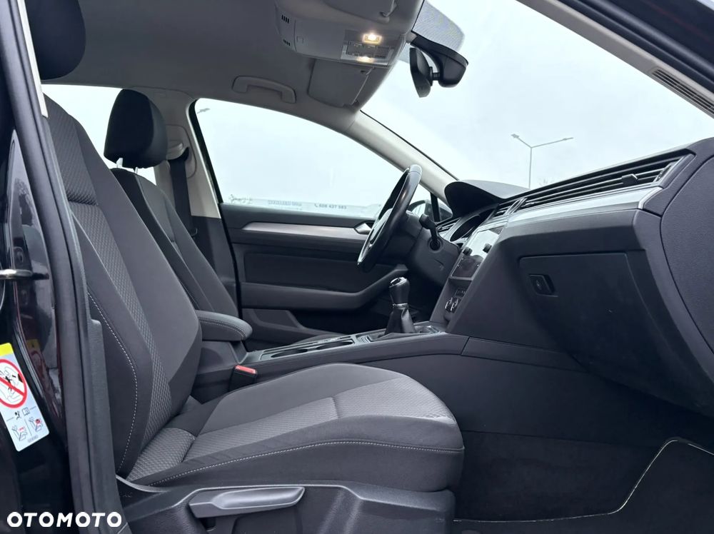 Volkswagen Passat 1.5 TSI EVO Trendline - 27