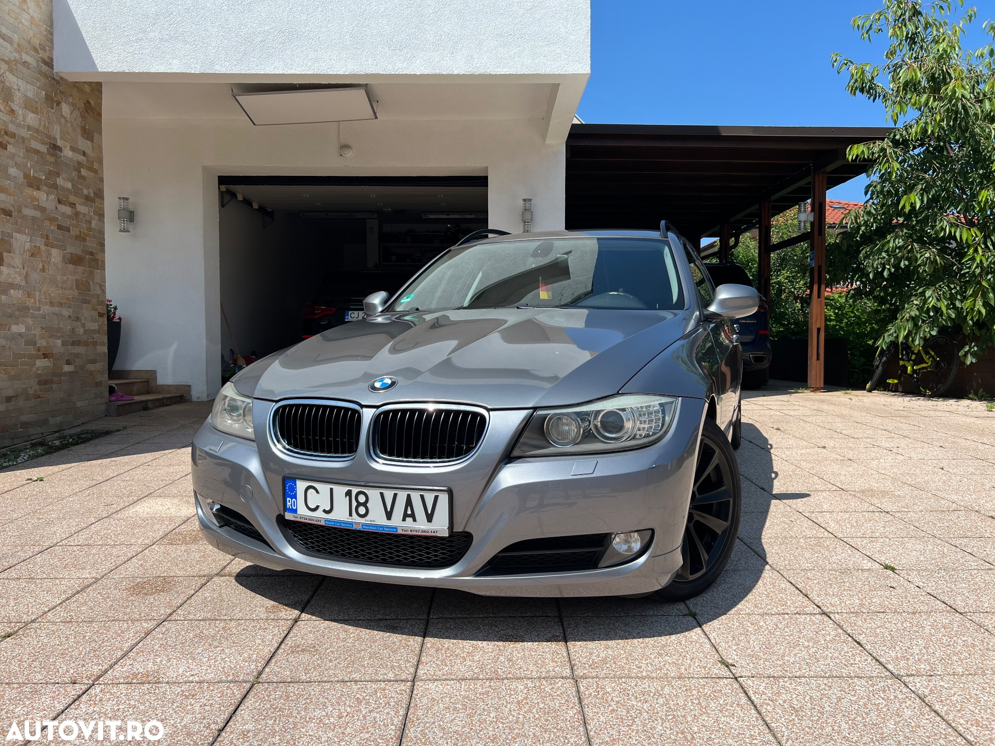 BMW Seria 3 320d DPF Touring - 2