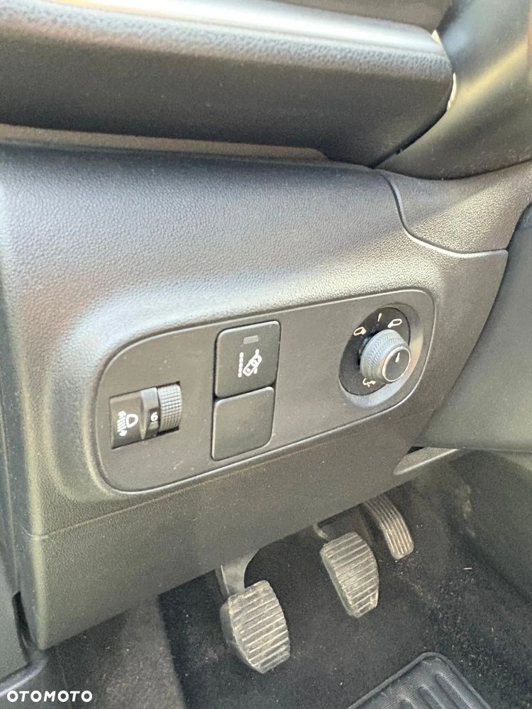 Citroën C3 1.2 PureTech Shine - 21