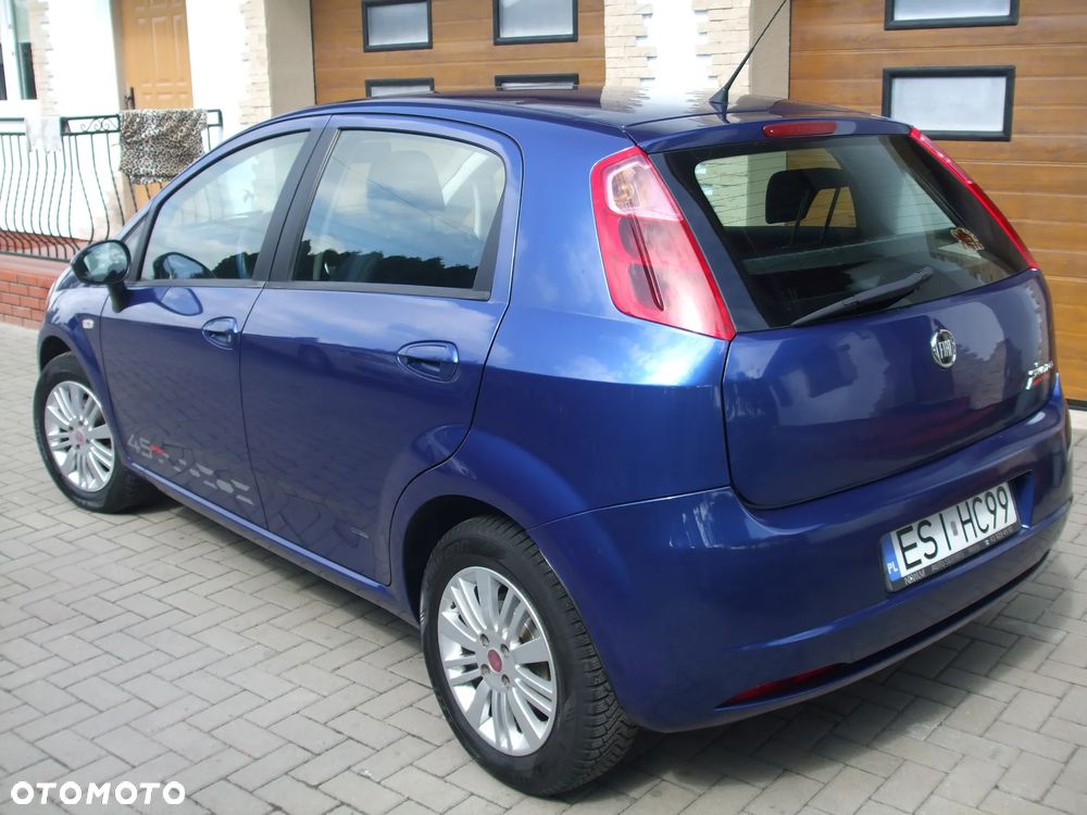 Fiat Grande Punto Actual 1.4 8V Estiva Blue&Me - 12