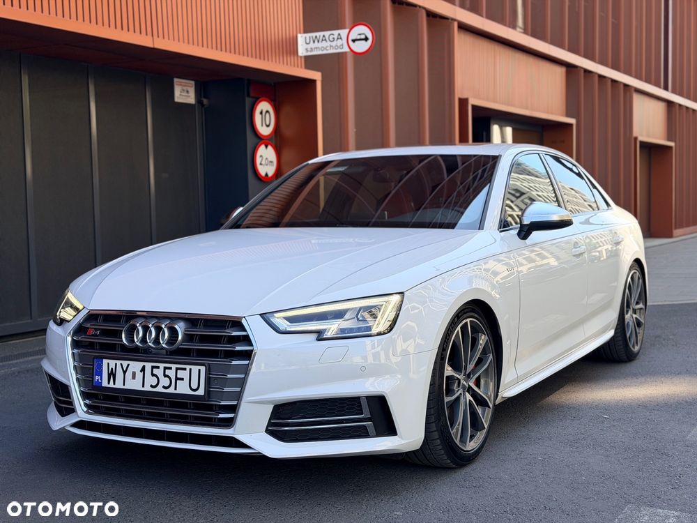 Audi S4 Limousine - 1