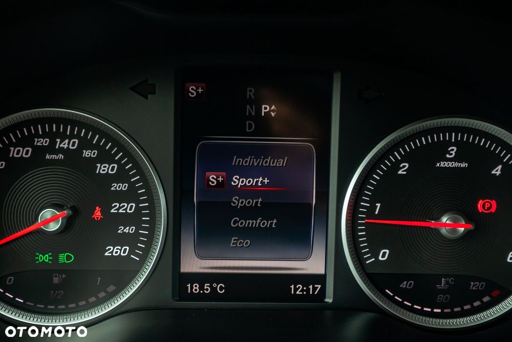 Mercedes-Benz Klasa C 200 d 7G-TRONIC - 22