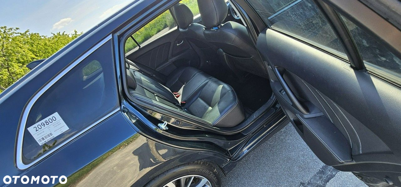 Toyota Avensis - 17