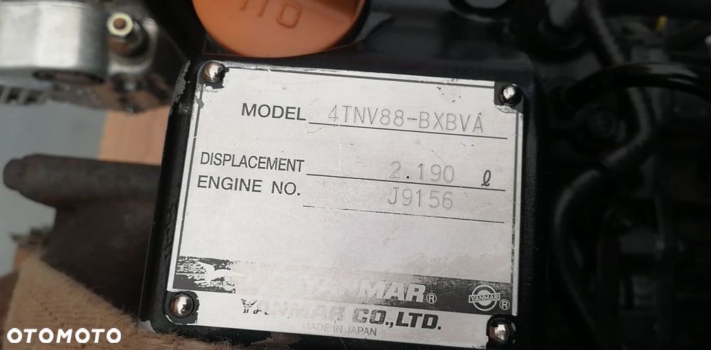 SILNIK YANMAR 4TNV88 BXBVA 30,7 kW/ 2400 rpm 11789 zł netto - 11