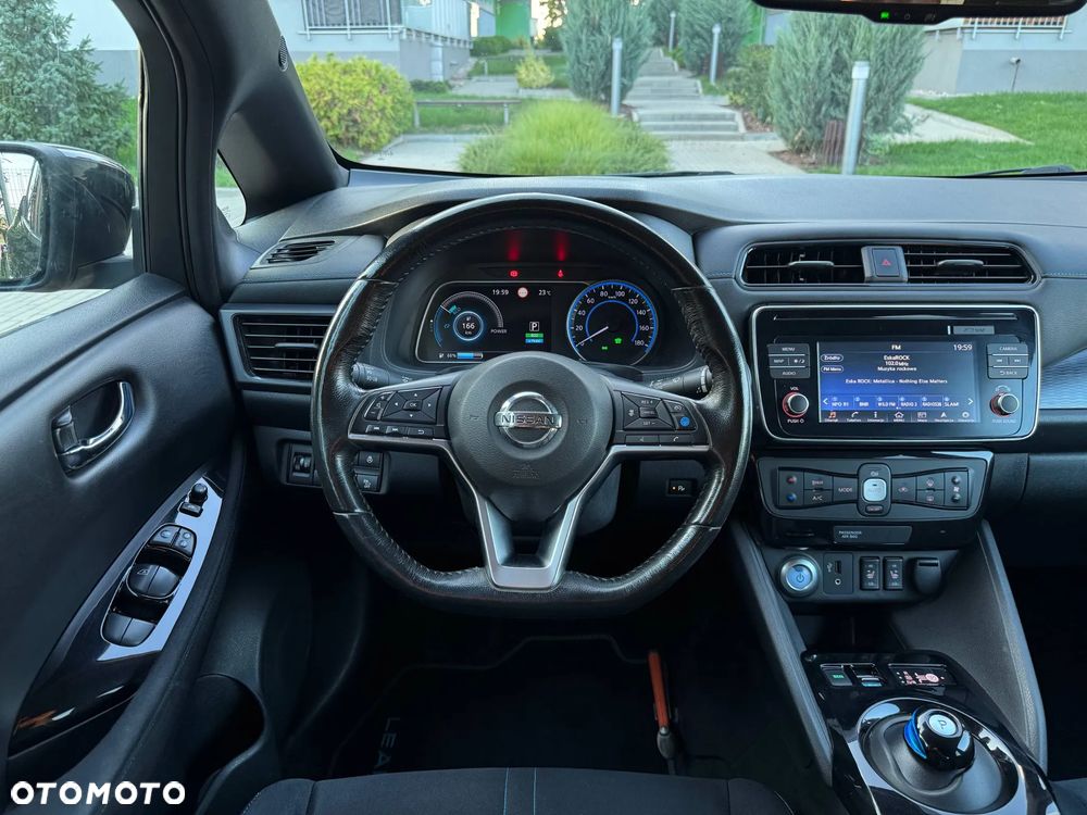 Nissan Leaf 40 kWh N-Connecta - 19