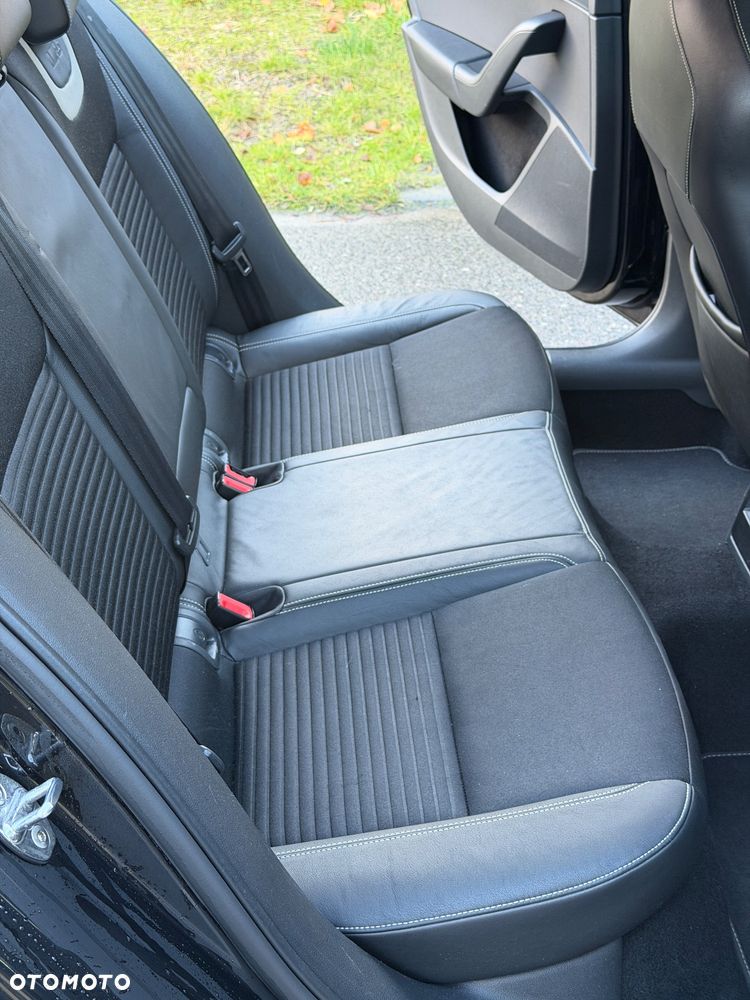 Skoda Octavia 2.0 TDI DSG RS - 24