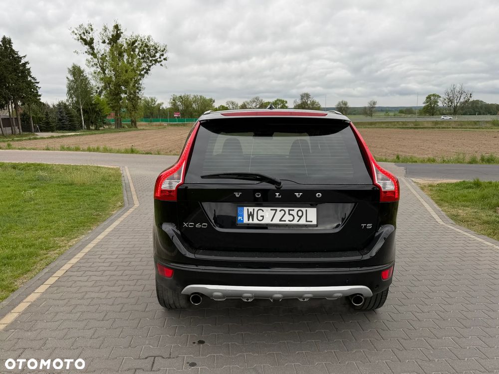 Volvo XC 60 T5 R-Design Summum - 5