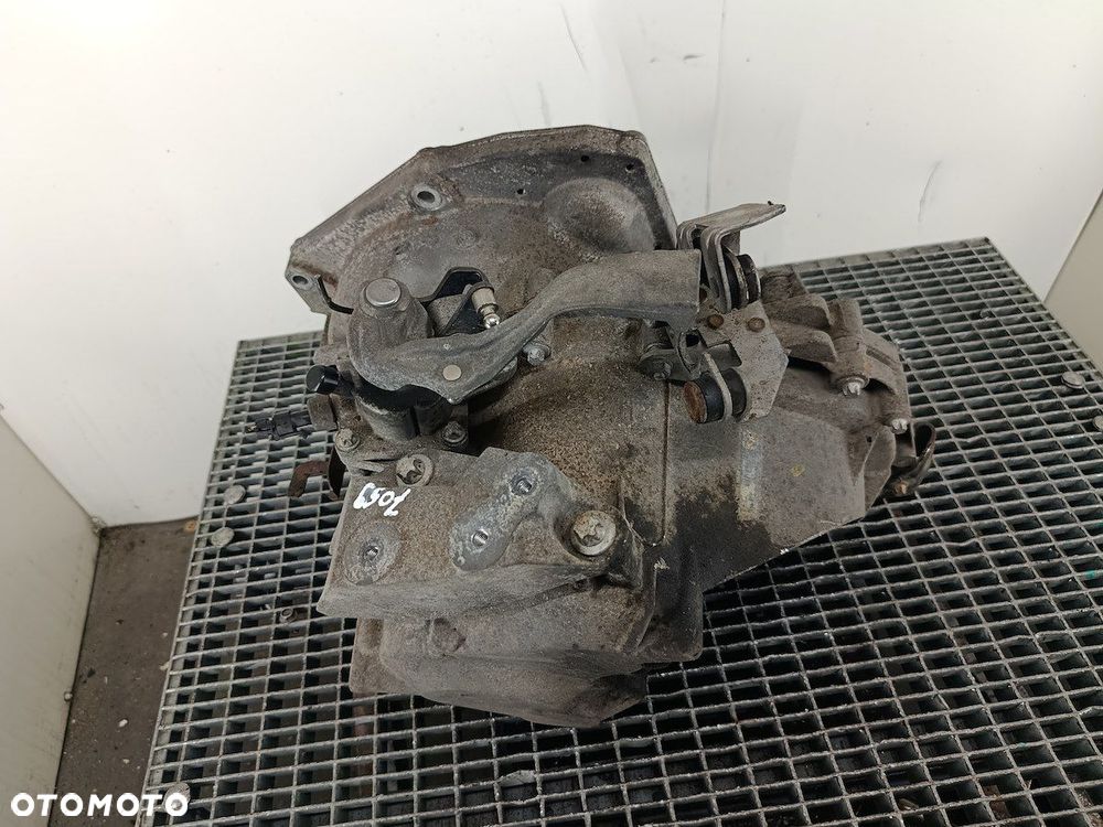 SKRZYNIA BIEGÓW MANUALNA 6 OPEL SIGNUM F40 1.9 CDTI - 3