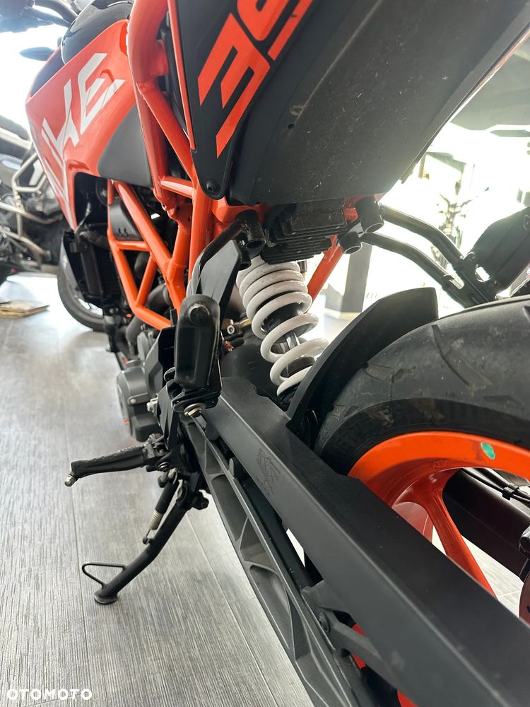KTM Duke - 13