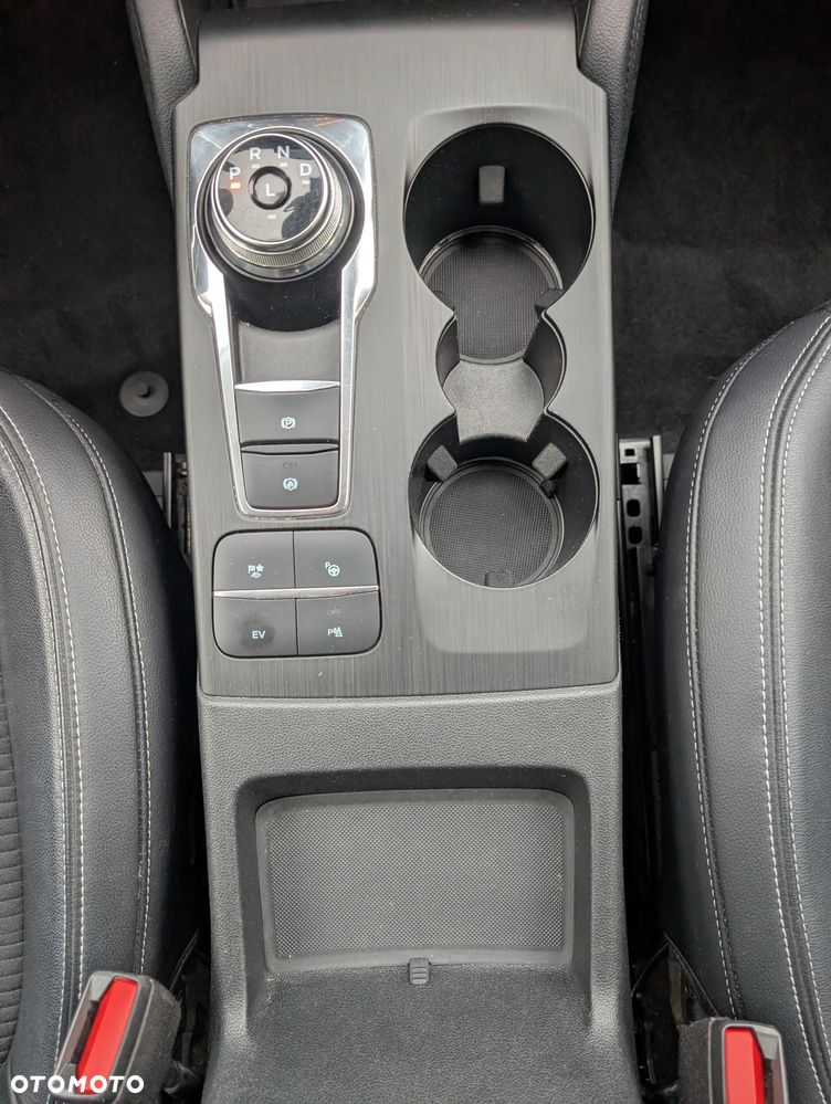 Ford Kuga 2.5P PHEV FWD Titanium X - 27