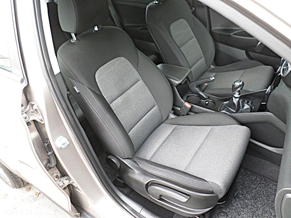 Hyundai Tucson blue 1.6 GDi 2WD Navi - 21