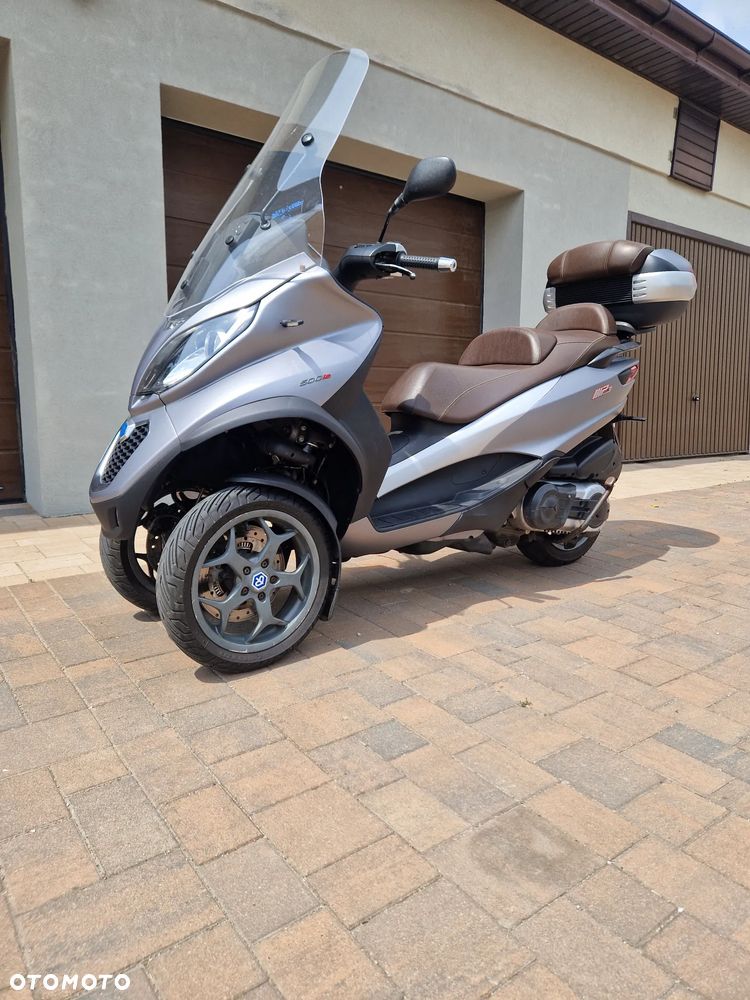 Piaggio MP-3 - 5