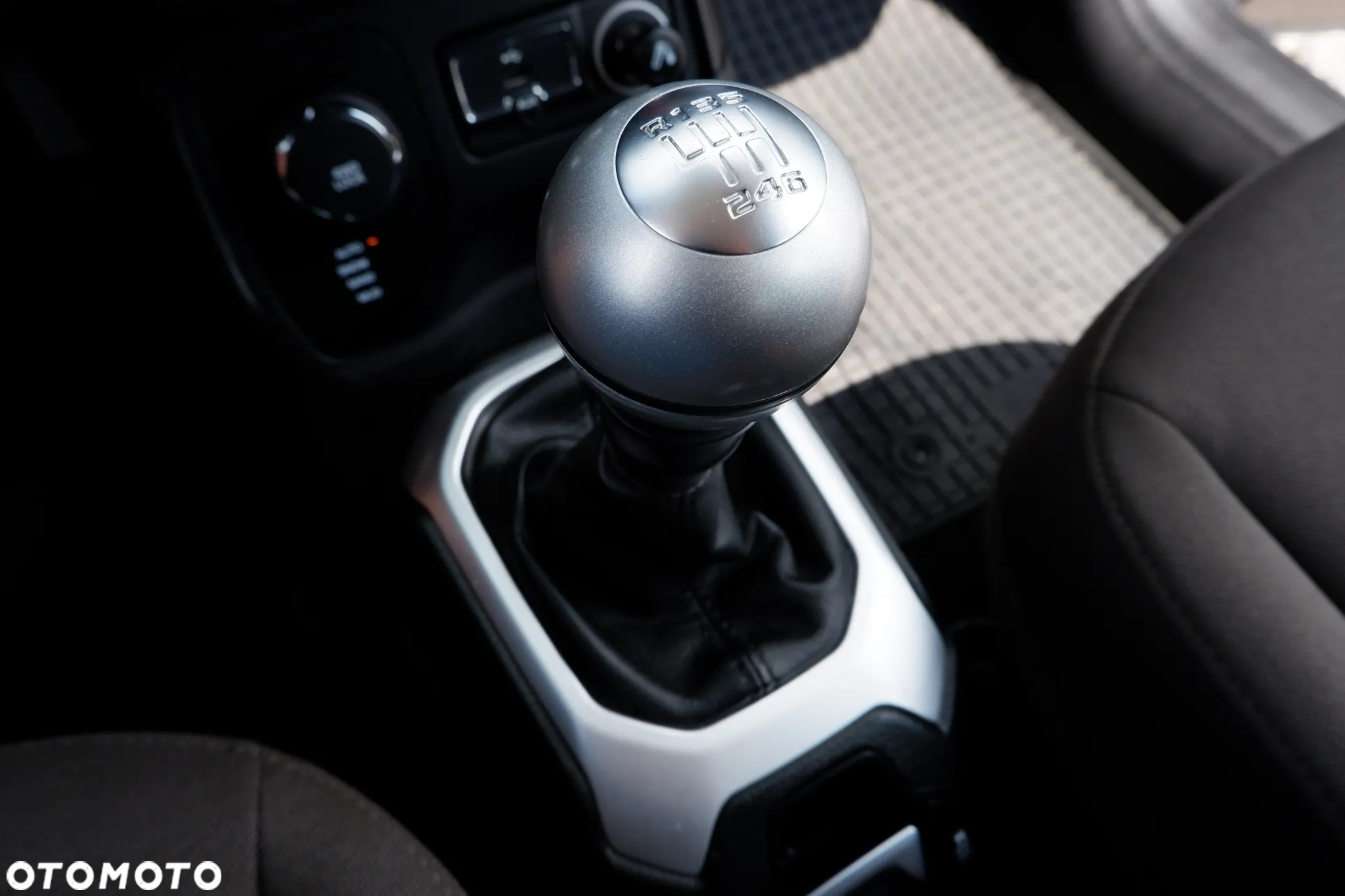Jeep Renegade 2.0 MultiJet Longitude 4WD S&S - 22
