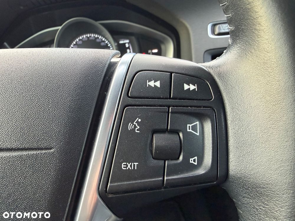 Volvo V60 Cross Country D3 Drive-E Momentum - 18