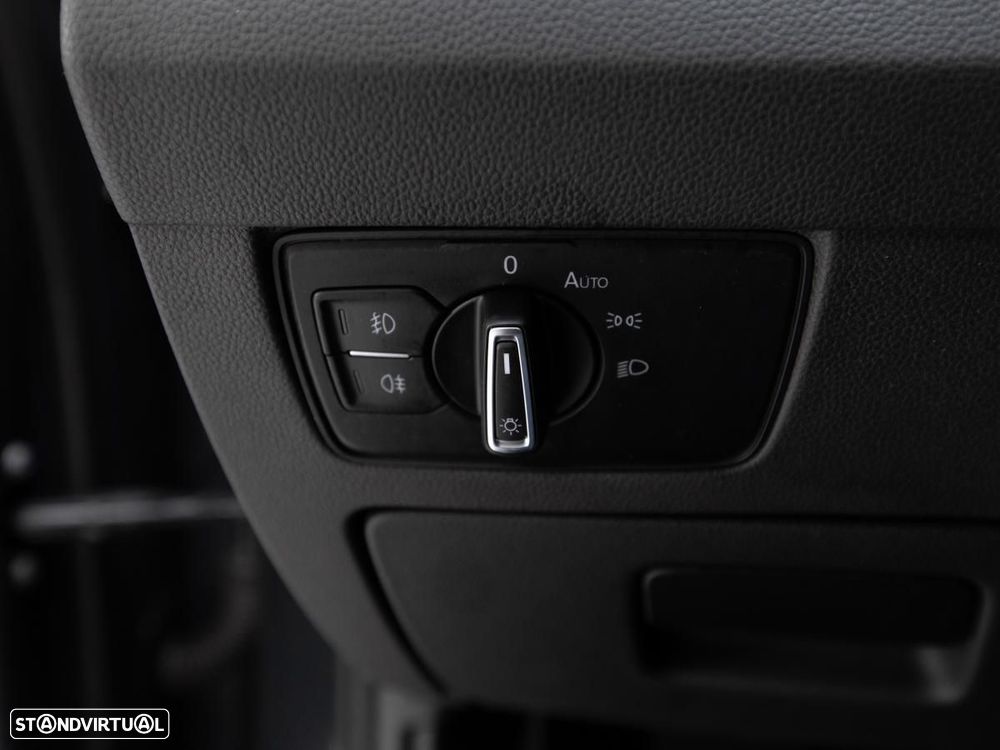 VW Passat Variant 1.5 TSI OPF DSG Business - 13