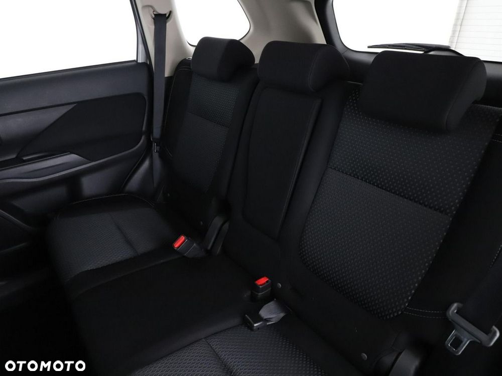Mitsubishi Outlander 2.0 2WD CVT Diamant Edition+ - 18