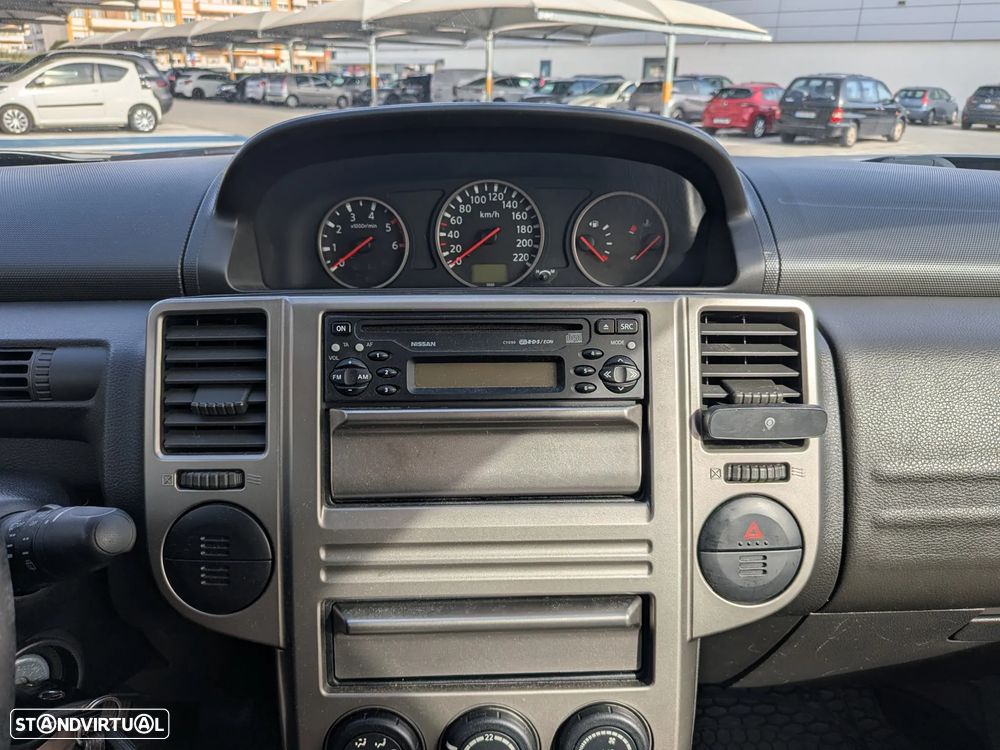 Nissan X-Trail 2.2 DCi Columbia - 12