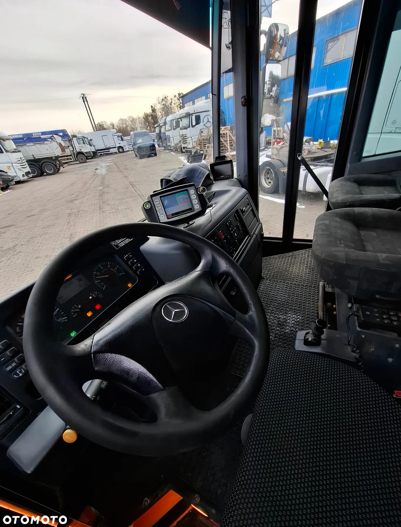 Sprzedam na CZĘŚCI Mercedesa-Benz Econic 2628 z zabudową śmieciarki HALLER - 10