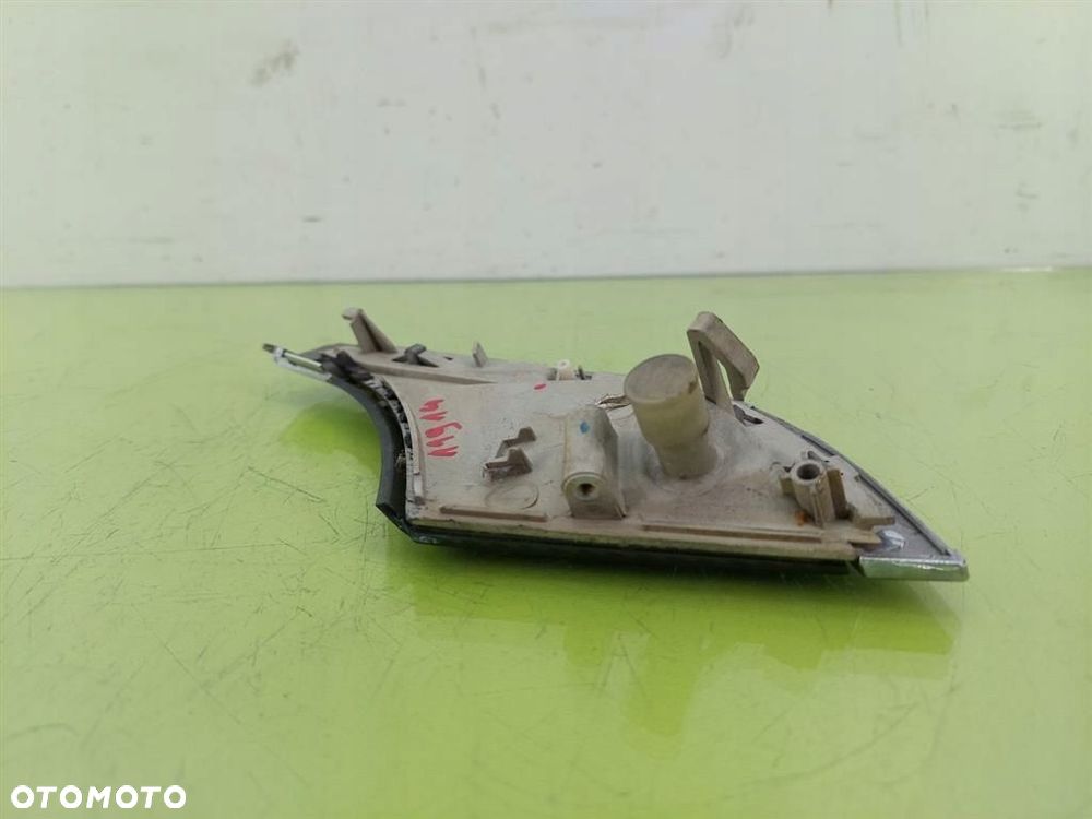 Dekor lampy Saab 95 9-5 FL 2005-2009 89101420 ORYGINAŁ - 2