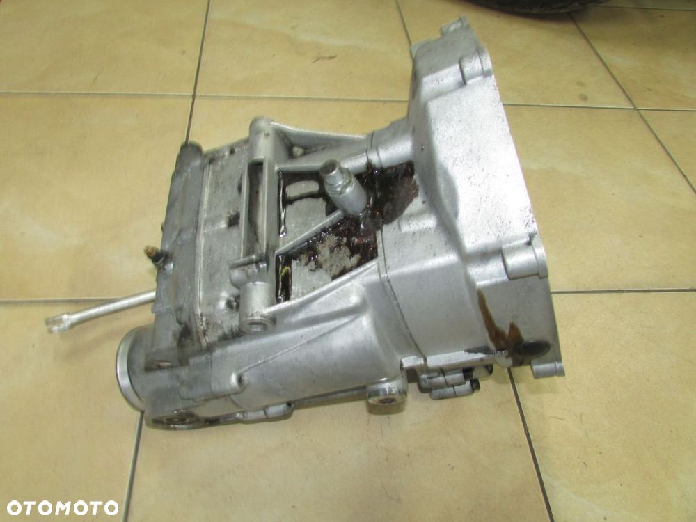 MOTO GUZZI V35 V65 V50 skrzynia biegów gearbox - 1