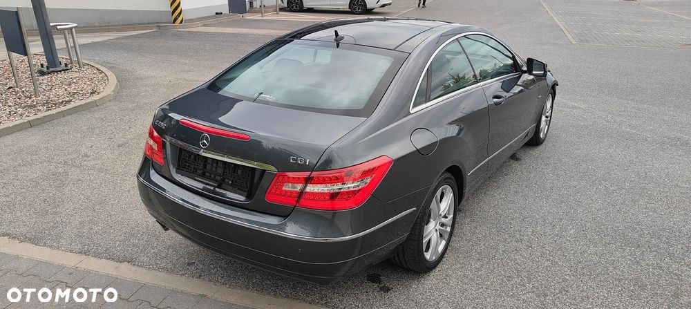Mercedes-Benz Klasa E 250 CGI BlueEff - 9