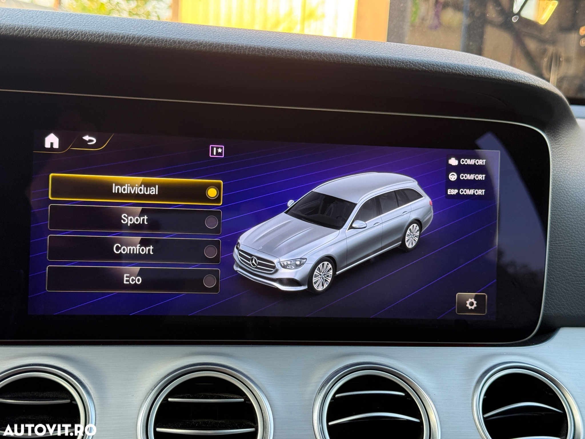 Mercedes-Benz E 220 d T 9G-TRONIC Avantgarde - 12