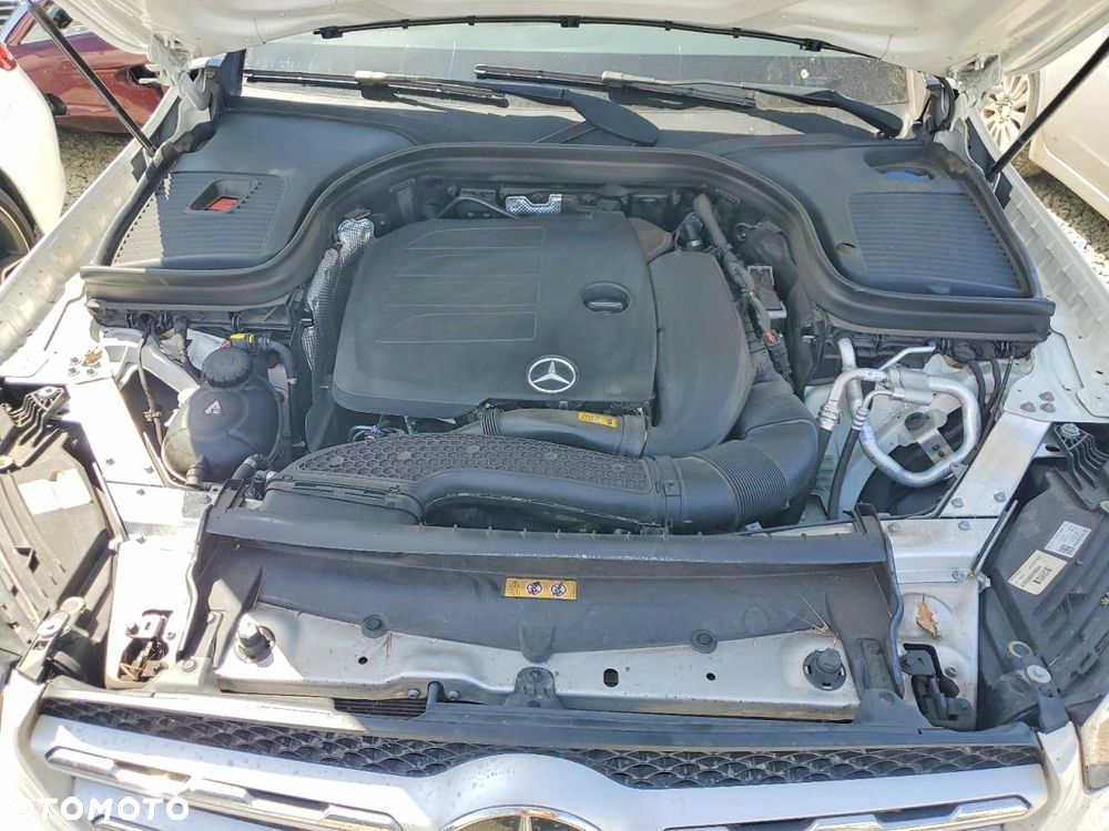 Mercedes-Benz GLC 300 4Matic 9G-TRONIC AMG Line - 7