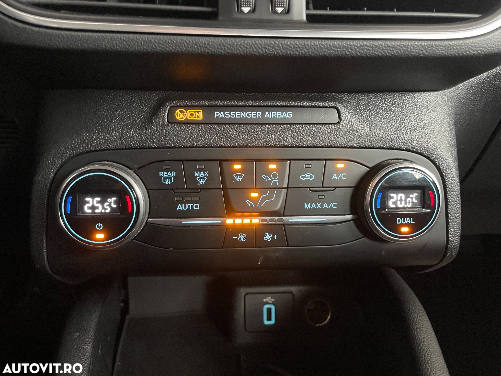 Ford Focus 1.0 EcoBoost Start-Stopp-System TITANIUM DESIGN - 15