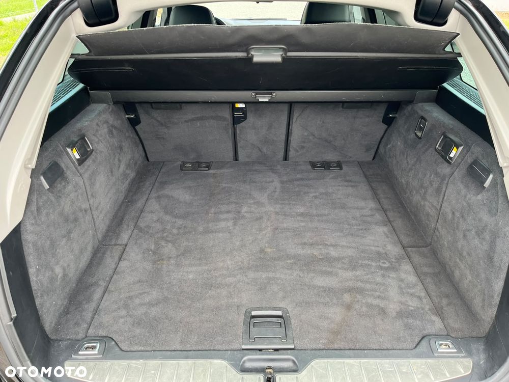 BMW Seria 5 525d - 16