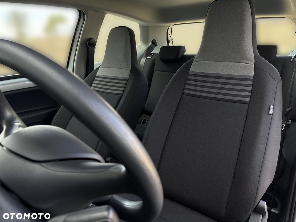 Volkswagen up! - 15