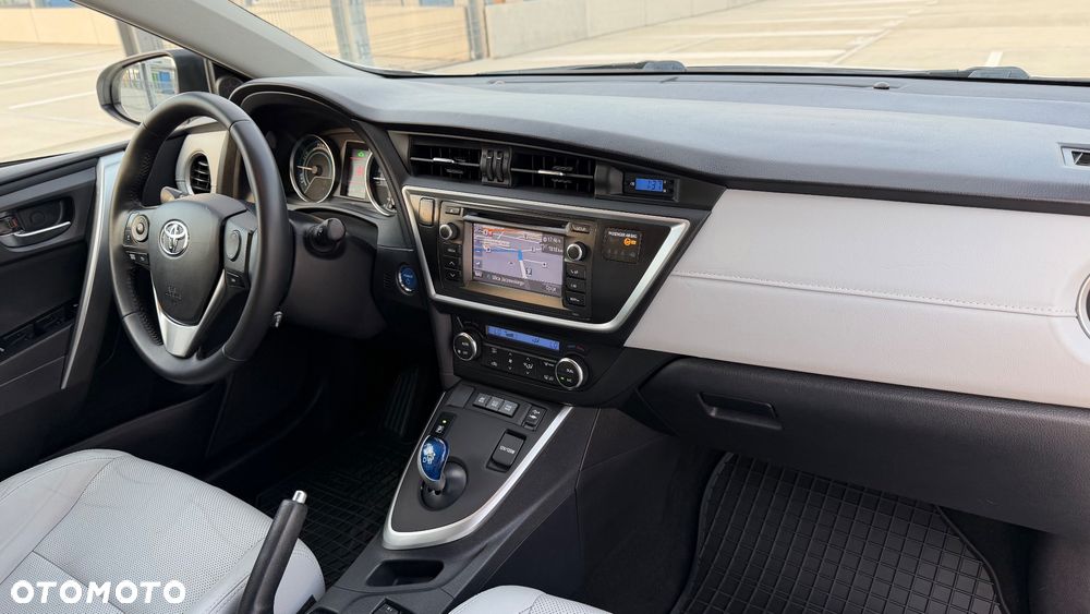 Toyota Auris 1.8 HSD Prestige NAVI - 16