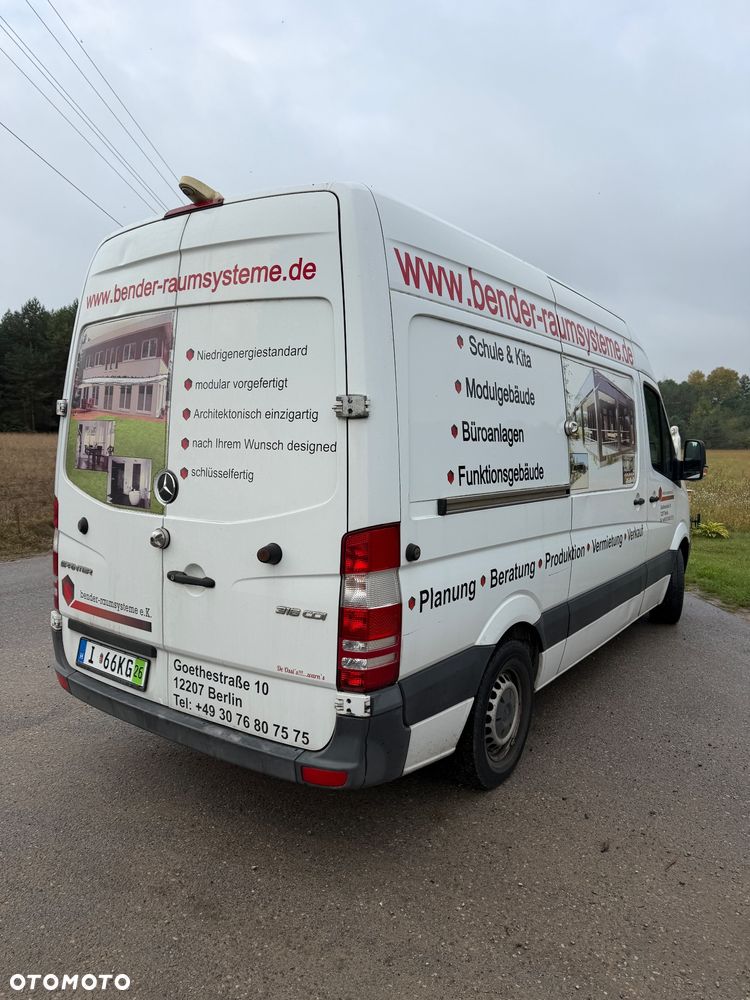 Mercedes-Benz Sprinter - 9