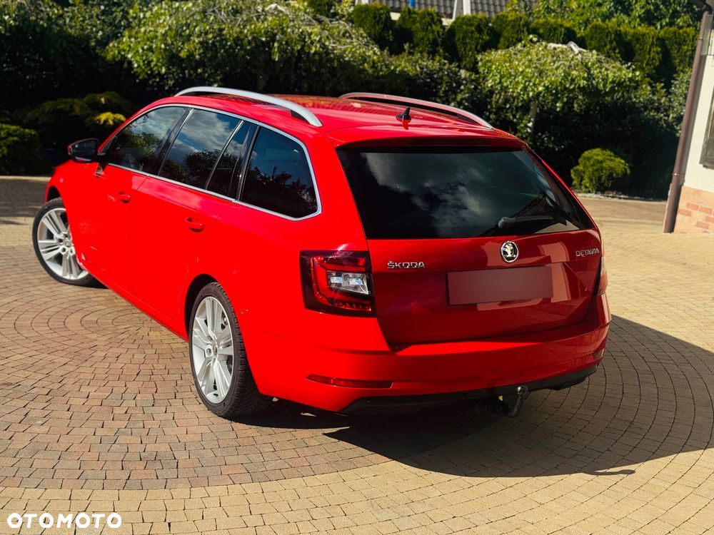 Skoda Octavia Combi 1.6 TDI DSG Premium Edition - 21