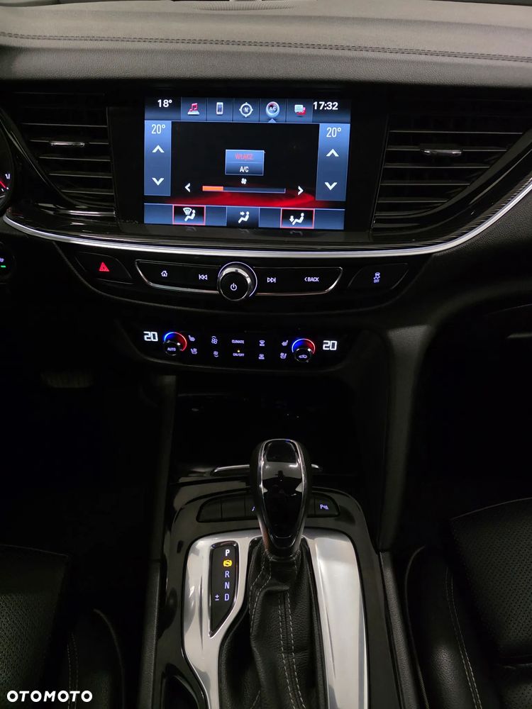 Opel Insignia 2.0 BiTurbo 4x4 Exclusive - 11