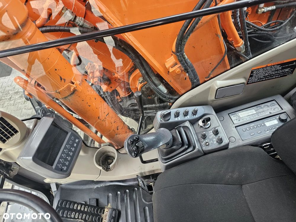 Hitachi ZX170W-3 - 11