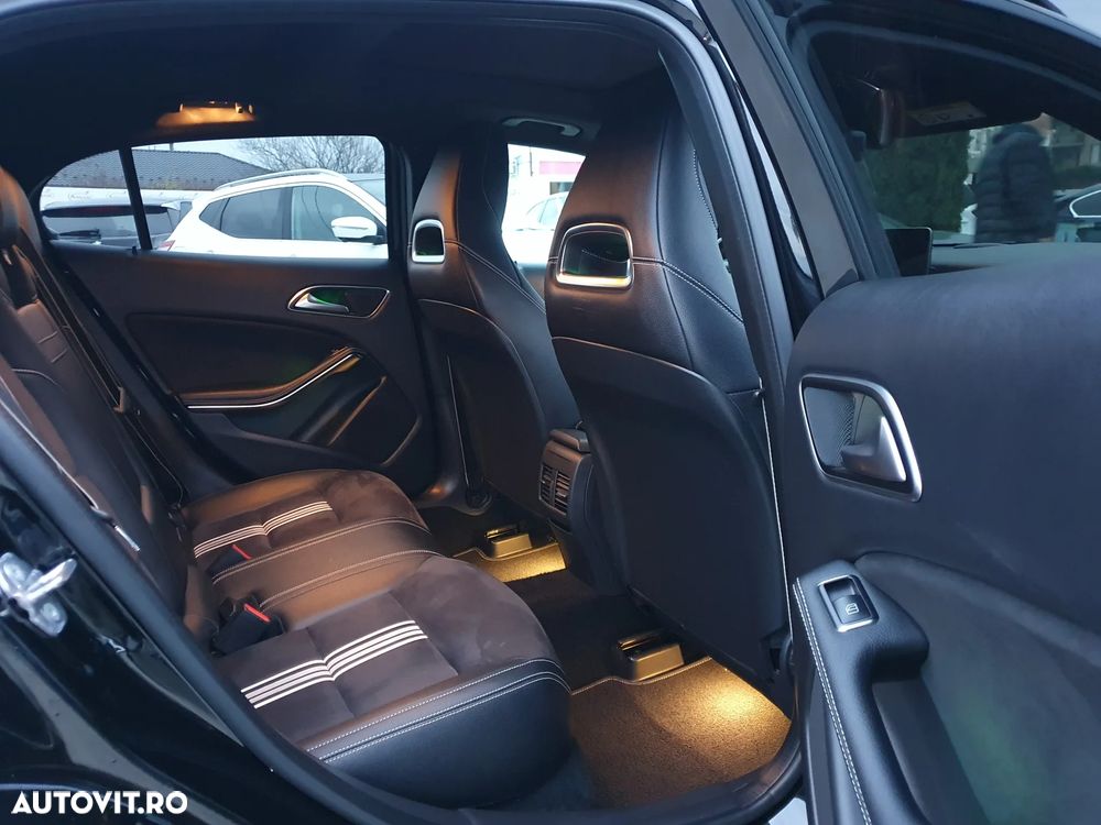 Mercedes-Benz GLA 220 d 4Matic 7G-DCT AMG Line - 34