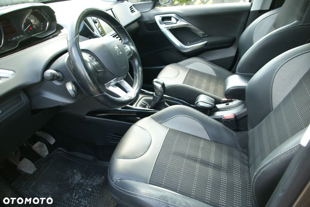 Peugeot 2008 1.6 BlueHDi Allure - 14