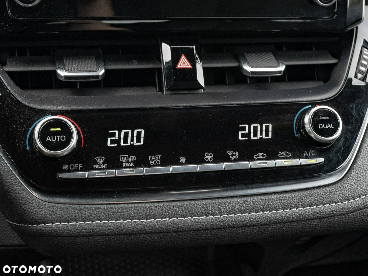 Toyota Corolla 1.8 Hybrid GPF Comfort - 19