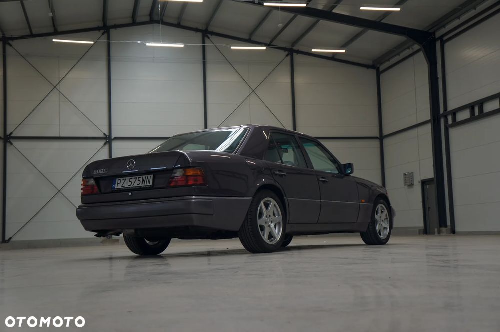 Mercedes-Benz W124 (1984-1993) - 28