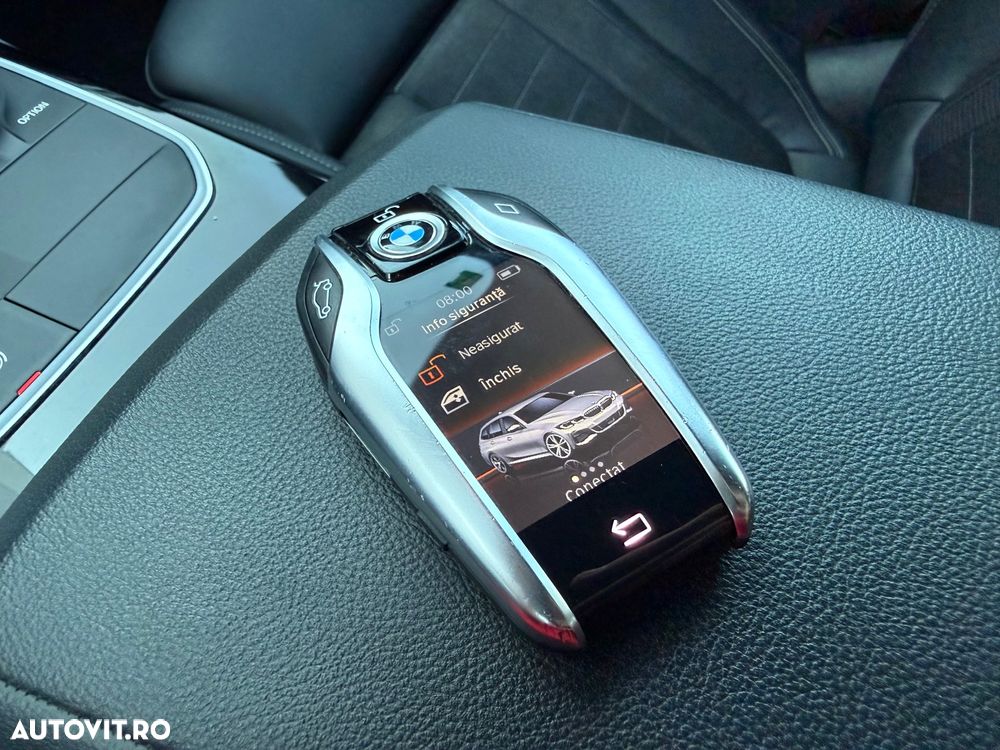 BMW Seria 3 320d Aut. Sport Line - 31