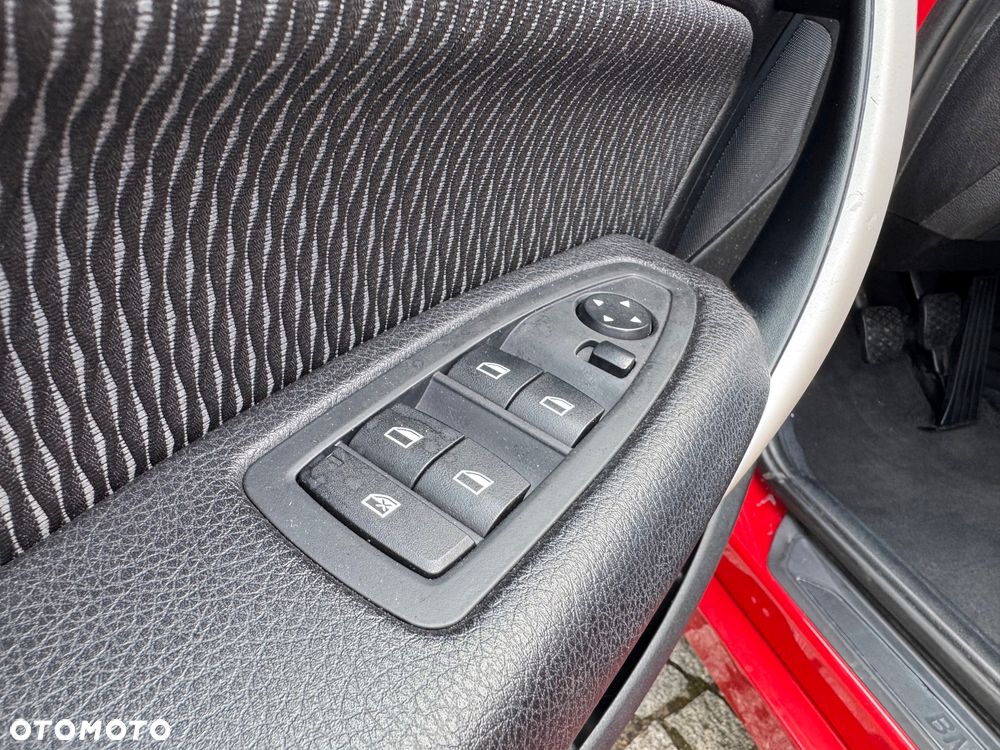 BMW Seria 1 116d EfficientDynamics Edition - 19