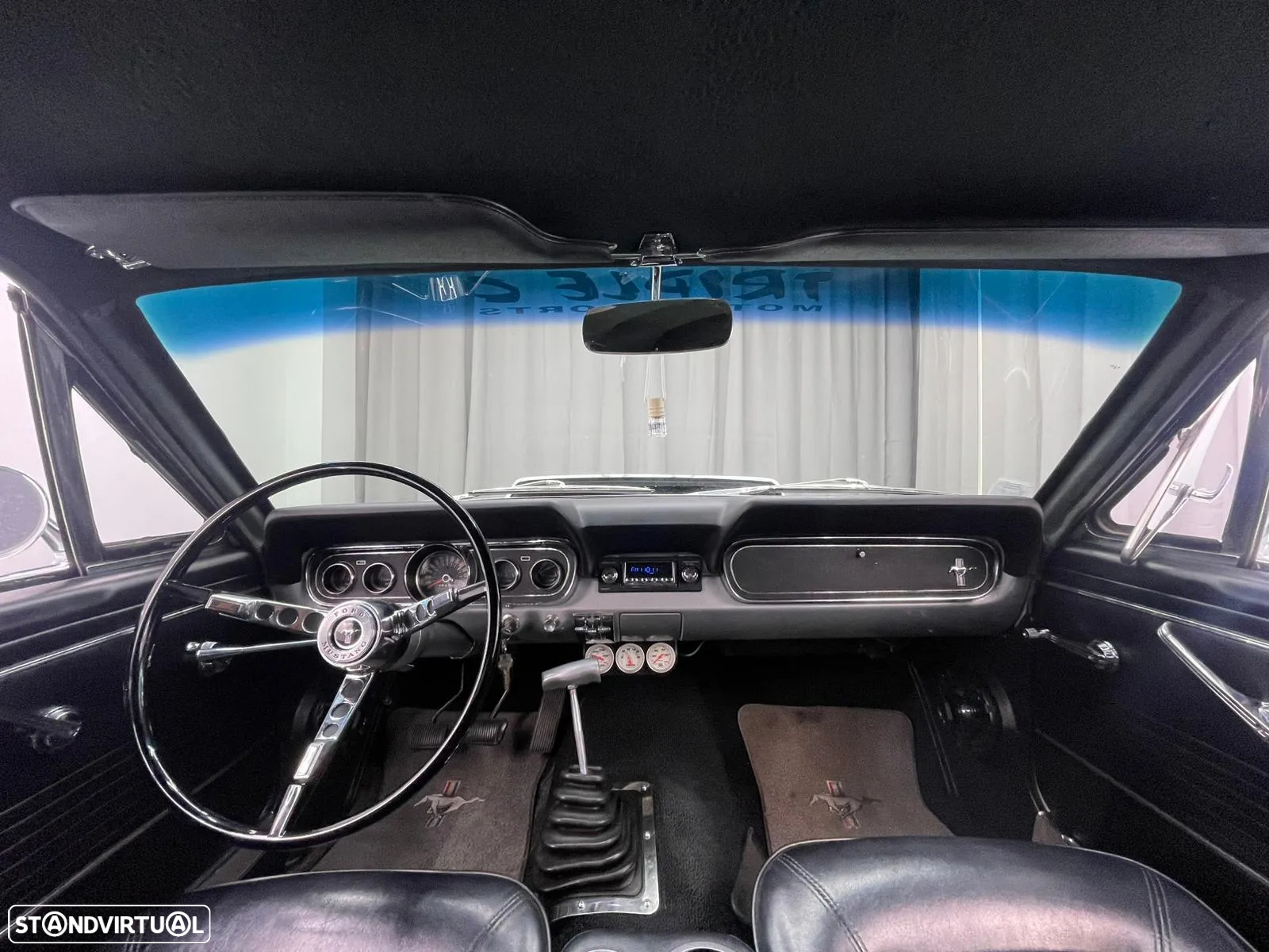 Ford Mustang - 15