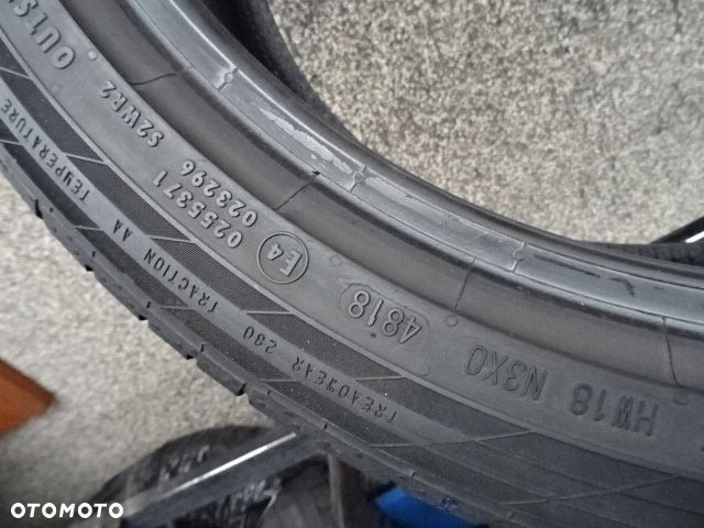 235/40/R19 96Y XL Extra loud Continental Conti Sport Contact 5 - 7
