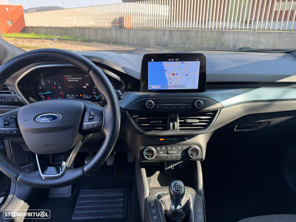 Ford Focus 1.0 EcoBoost Active - 15