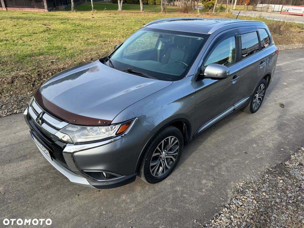 Mitsubishi Outlander 2.4 4WD CVT Instyle - 2
